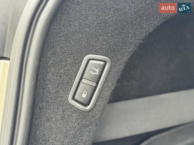 Серый Мазерати Леванте, объемом двигателя 2.98 л и пробегом 99 тыс. км за 33000 $, фото 31 на Automoto.ua