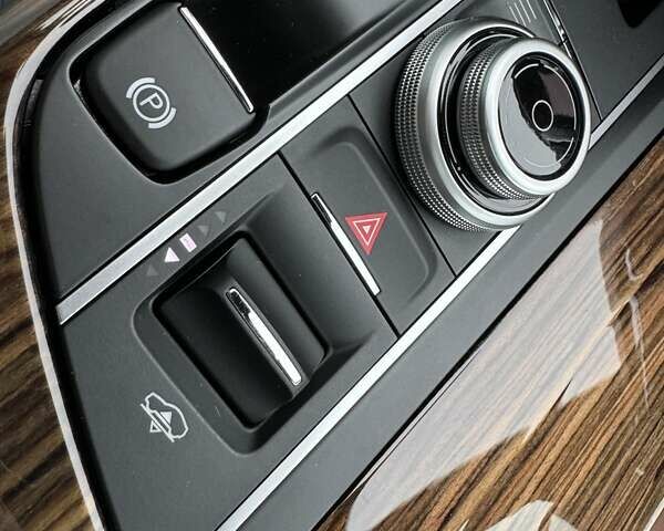 Серый Мазерати Леванте, объемом двигателя 2.98 л и пробегом 99 тыс. км за 33000 $, фото 84 на Automoto.ua