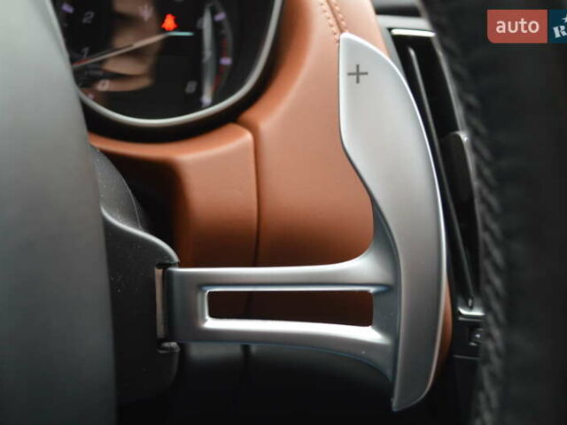 Мазераті Леванте 2017 у Одесі на Automoto.ua Сірий Мазераті Леванте, об'ємом двигуна 3 л та пробігом 70 тис. км за 26900 $, фото 26 на Automoto.ua