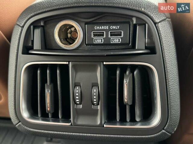 Серый Мазерати Леванте, объемом двигателя 2.98 л и пробегом 99 тыс. км за 33000 $, фото 67 на Automoto.ua