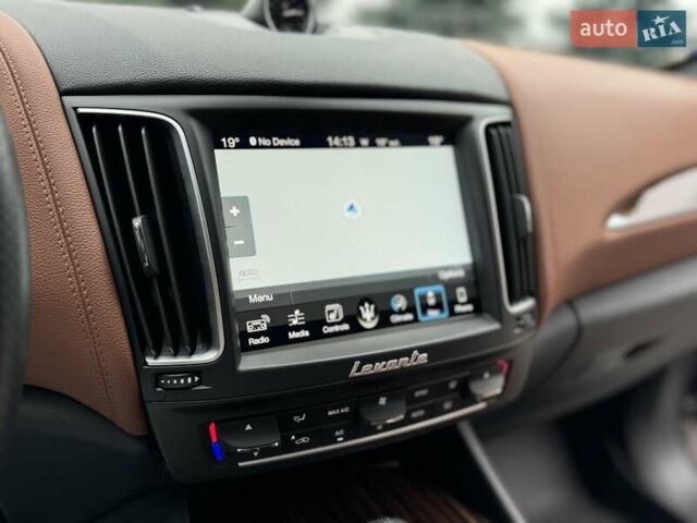 Серый Мазерати Леванте, объемом двигателя 2.98 л и пробегом 99 тыс. км за 33000 $, фото 91 на Automoto.ua