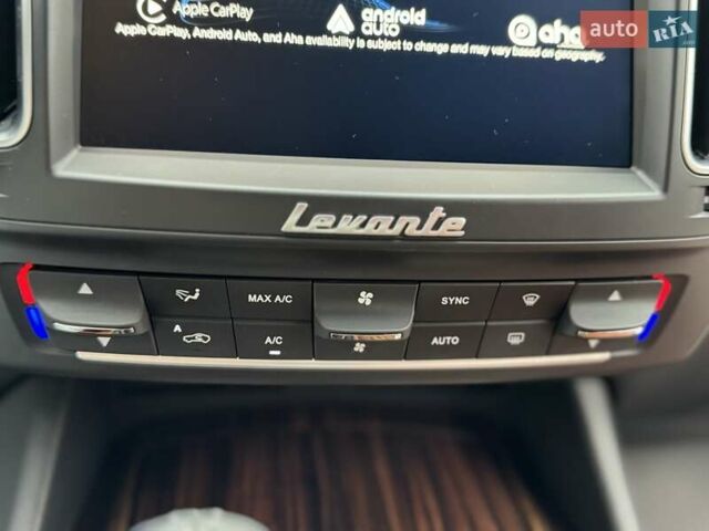 Серый Мазерати Леванте, объемом двигателя 2.98 л и пробегом 99 тыс. км за 33000 $, фото 51 на Automoto.ua