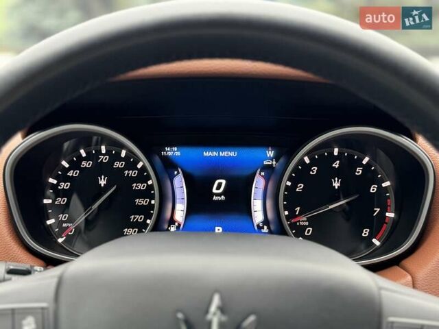 Серый Мазерати Леванте, объемом двигателя 2.98 л и пробегом 99 тыс. км за 33000 $, фото 77 на Automoto.ua