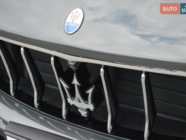 Мазераті Леванте 2017 у Одесі на Automoto.ua Сірий Мазераті Леванте, об'ємом двигуна 3 л та пробігом 70 тис. км за 26900 $, фото 15 на Automoto.ua