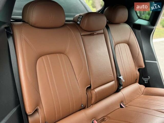 Серый Мазерати Леванте, объемом двигателя 2.98 л и пробегом 99 тыс. км за 33000 $, фото 73 на Automoto.ua