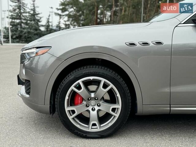Серый Мазерати Леванте, объемом двигателя 2.98 л и пробегом 99 тыс. км за 33000 $, фото 10 на Automoto.ua