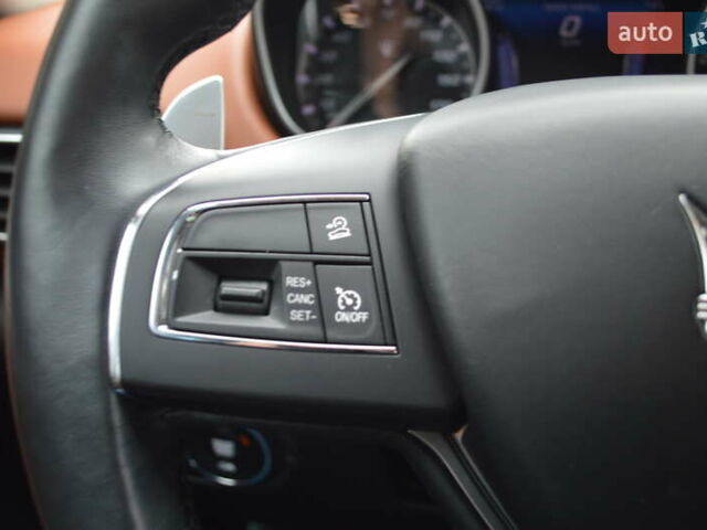 Мазераті Леванте 2017 у Одесі на Automoto.ua Сірий Мазераті Леванте, об'ємом двигуна 3 л та пробігом 70 тис. км за 26900 $, фото 23 на Automoto.ua