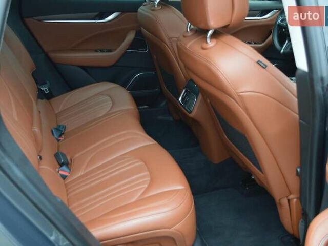 Мазераті Леванте 2017 у Одесі на Automoto.ua Сірий Мазераті Леванте, об'ємом двигуна 3 л та пробігом 70 тис. км за 26900 $, фото 40 на Automoto.ua