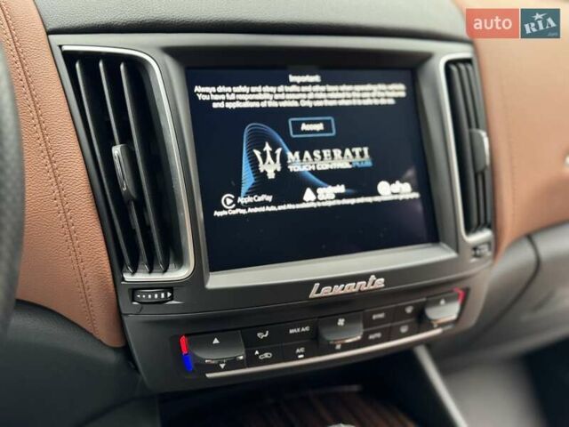 Серый Мазерати Леванте, объемом двигателя 2.98 л и пробегом 99 тыс. км за 33000 $, фото 42 на Automoto.ua