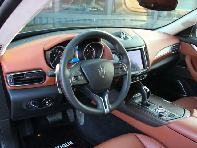 Сірий Мазераті Леванте, об'ємом двигуна 3 л та пробігом 67 тис. км за 33500 $, фото 10 на Automoto.ua