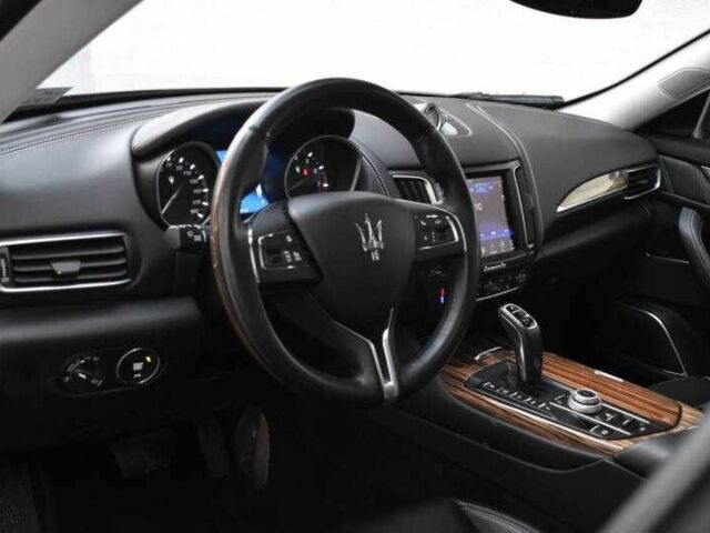 Мазерати Леванте 2019 в Львове на Automoto.ua Серый Мазерати Леванте, объемом двигателя 3 л и пробегом 75 тыс. км за 9300 $, фото 10 на Automoto.ua