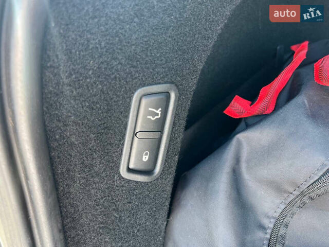 Серый Мазерати Леванте, объемом двигателя 2.99 л и пробегом 96 тыс. км за 43000 $, фото 21 на Automoto.ua