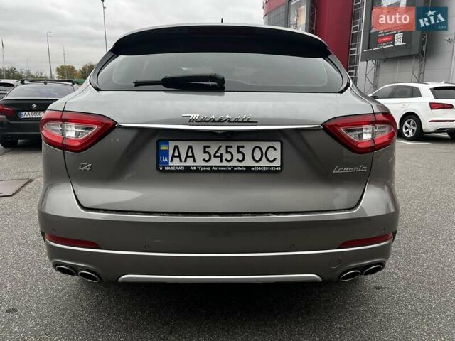 Серый Мазерати Леванте, объемом двигателя 2.98 л и пробегом 124 тыс. км за 43000 $, фото 5 на Automoto.ua