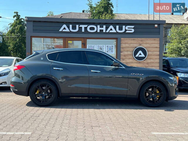 Сірий Мазераті Леванте, об'ємом двигуна 2.99 л та пробігом 96 тис. км за 41500 $, фото 3 на Automoto.ua