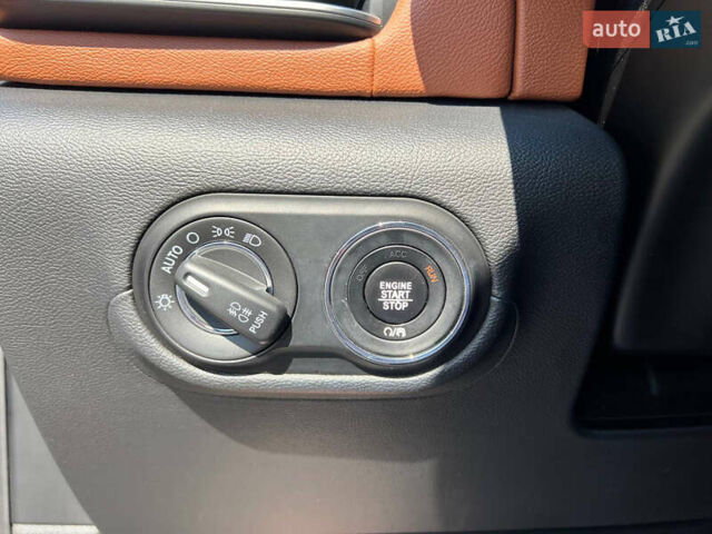 Сірий Мазераті Леванте, об'ємом двигуна 2.99 л та пробігом 96 тис. км за 41500 $, фото 20 на Automoto.ua