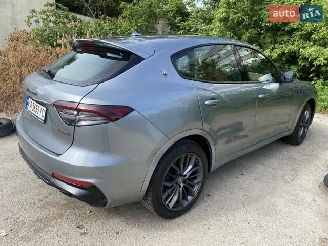 Серый Мазерати Леванте, объемом двигателя 2 л и пробегом 49 тыс. км за 54000 $, фото 2 на Automoto.ua