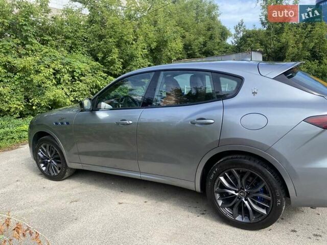 Серый Мазерати Леванте, объемом двигателя 2 л и пробегом 49 тыс. км за 54000 $, фото 5 на Automoto.ua