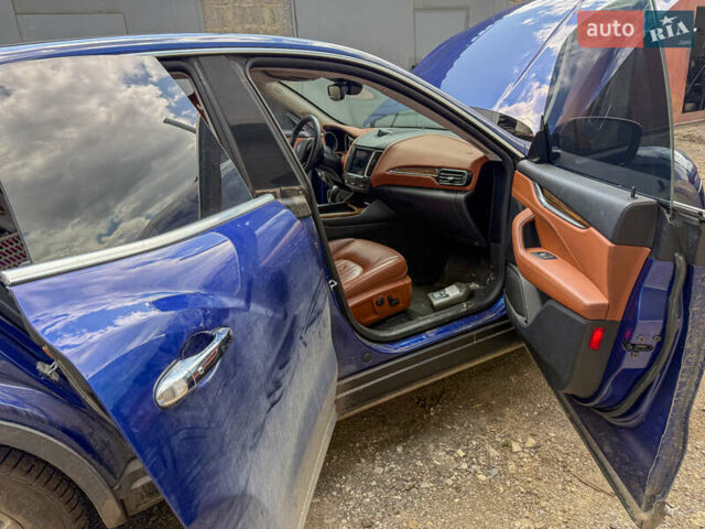 Синій Мазераті Леванте, об'ємом двигуна 2.98 л та пробігом 180 тис. км за 38999 $, фото 7 на Automoto.ua