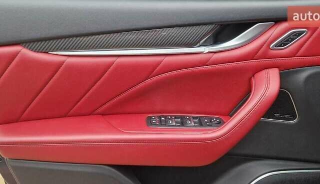 Синий Мазерати Леванте, объемом двигателя 2.99 л и пробегом 98 тыс. км за 30993 $, фото 9 на Automoto.ua