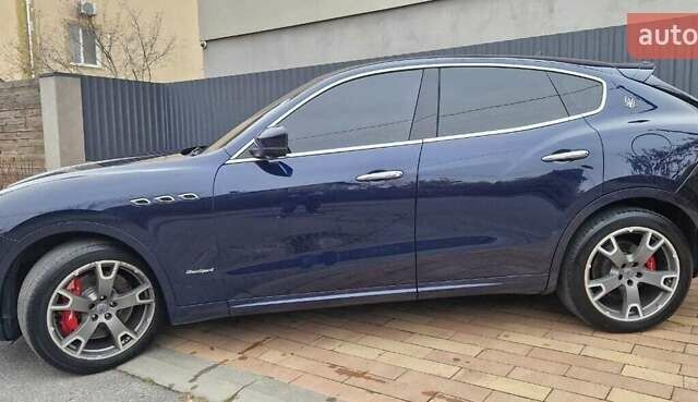 Синий Мазерати Леванте, объемом двигателя 2.99 л и пробегом 98 тыс. км за 30993 $, фото 2 на Automoto.ua