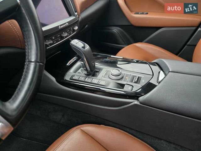 Мазераті Леванте 2018 у Львові на Automoto.ua Синій Мазераті Леванте, об'ємом двигуна 2.98 л та пробігом 32 тис. км за 31000 $, фото 23 на Automoto.ua