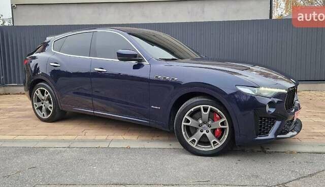 Синий Мазерати Леванте, объемом двигателя 2.99 л и пробегом 98 тыс. км за 30993 $, фото 5 на Automoto.ua