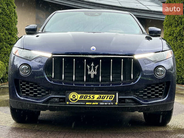 Синий Мазерати Леванте, объемом двигателя 3 л и пробегом 31 тыс. км за 31550 $, фото 1 на Automoto.ua