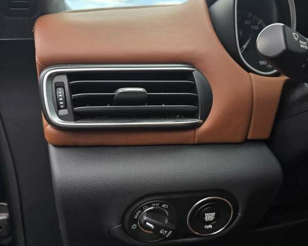 Мазераті Леванте 2018 у Львові на Automoto.ua Синій Мазераті Леванте, об'ємом двигуна 2.98 л та пробігом 32 тис. км за 31000 $, фото 20 на Automoto.ua