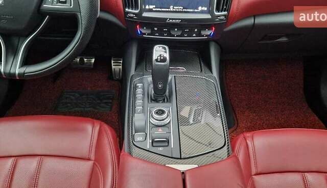 Синий Мазерати Леванте, объемом двигателя 2.99 л и пробегом 98 тыс. км за 30993 $, фото 12 на Automoto.ua