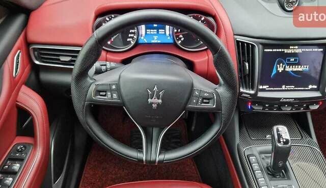 Синий Мазерати Леванте, объемом двигателя 2.99 л и пробегом 98 тыс. км за 30993 $, фото 10 на Automoto.ua