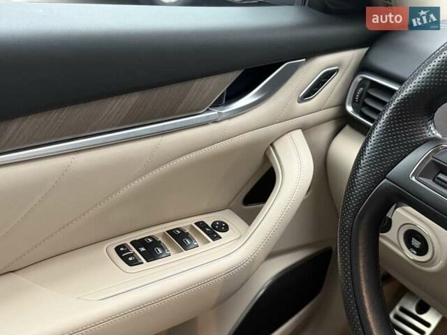 Синий Мазерати Леванте, объемом двигателя 3 л и пробегом 30 тыс. км за 59900 $, фото 14 на Automoto.ua