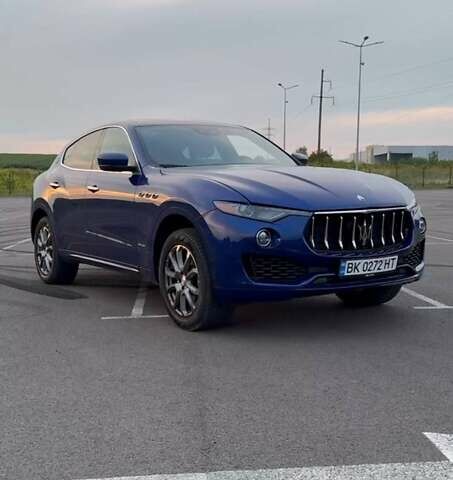 Синій Мазераті Леванте, об'ємом двигуна 2.98 л та пробігом 38 тис. км за 45000 $, фото 10 на Automoto.ua