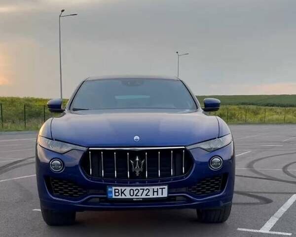 Синій Мазераті Леванте, об'ємом двигуна 2.98 л та пробігом 38 тис. км за 45000 $, фото 6 на Automoto.ua