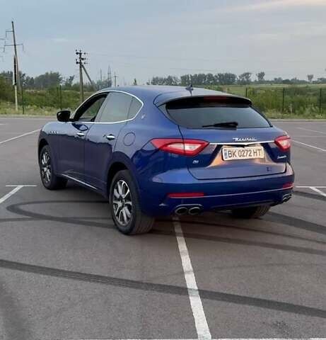 Синій Мазераті Леванте, об'ємом двигуна 2.98 л та пробігом 38 тис. км за 45000 $, фото 4 на Automoto.ua