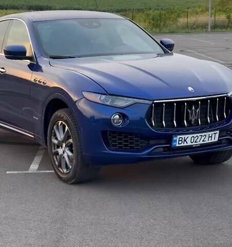 Синій Мазераті Леванте, об'ємом двигуна 2.98 л та пробігом 38 тис. км за 45000 $, фото 1 на Automoto.ua