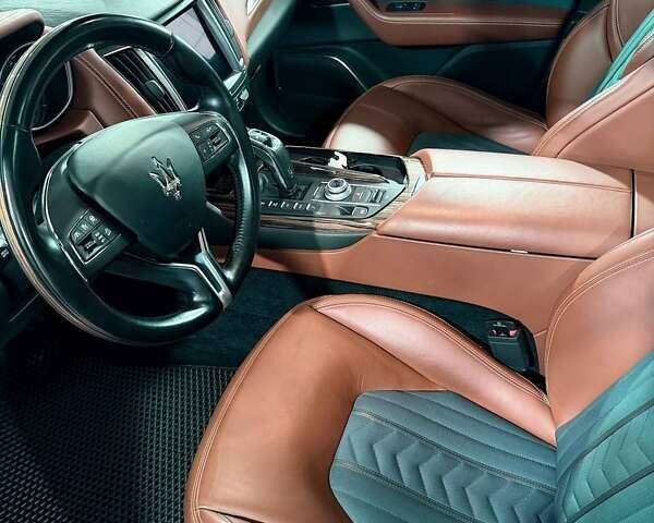 Синий Мазерати Леванте, объемом двигателя 2.99 л и пробегом 66 тыс. км за 49000 $, фото 4 на Automoto.ua