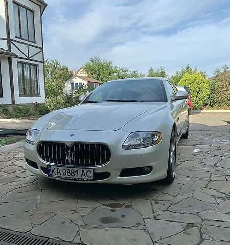 Білий Мазераті Quattroporte, об'ємом двигуна 4.7 л та пробігом 80 тис. км за 30500 $, фото 2 на Automoto.ua