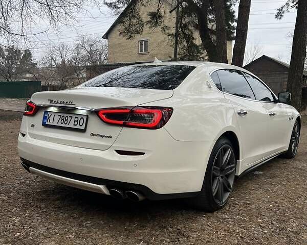 Белый Мазерати Кватропорте, объемом двигателя 2.98 л и пробегом 129 тыс. км за 38900 $, фото 10 на Automoto.ua