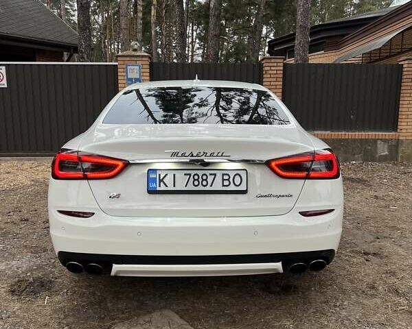 Белый Мазерати Кватропорте, объемом двигателя 2.98 л и пробегом 129 тыс. км за 38900 $, фото 12 на Automoto.ua