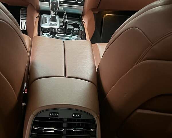 Белый Мазерати Кватропорте, объемом двигателя 2.98 л и пробегом 129 тыс. км за 38900 $, фото 27 на Automoto.ua