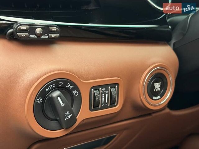 Белый Мазерати Кватропорте, объемом двигателя 2.98 л и пробегом 62 тыс. км за 29990 $, фото 36 на Automoto.ua