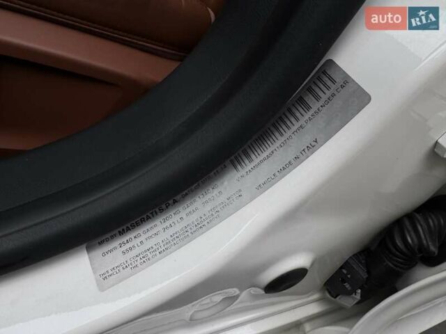 Белый Мазерати Кватропорте, объемом двигателя 2.98 л и пробегом 62 тыс. км за 29990 $, фото 34 на Automoto.ua