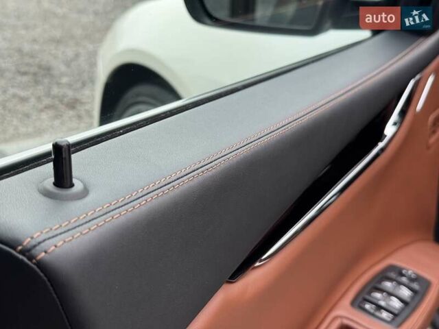 Белый Мазерати Кватропорте, объемом двигателя 2.98 л и пробегом 62 тыс. км за 29990 $, фото 25 на Automoto.ua