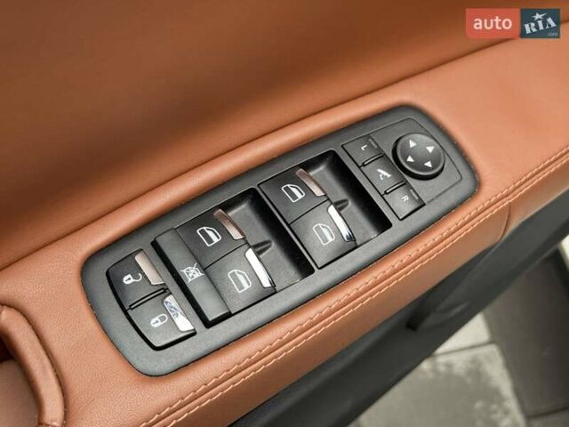 Белый Мазерати Кватропорте, объемом двигателя 2.98 л и пробегом 62 тыс. км за 29990 $, фото 27 на Automoto.ua