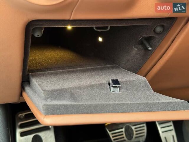 Белый Мазерати Кватропорте, объемом двигателя 2.98 л и пробегом 62 тыс. км за 29990 $, фото 37 на Automoto.ua