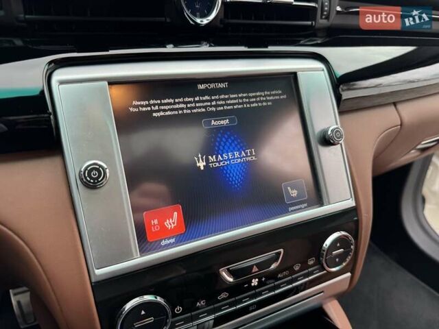 Белый Мазерати Кватропорте, объемом двигателя 2.98 л и пробегом 62 тыс. км за 29990 $, фото 48 на Automoto.ua
