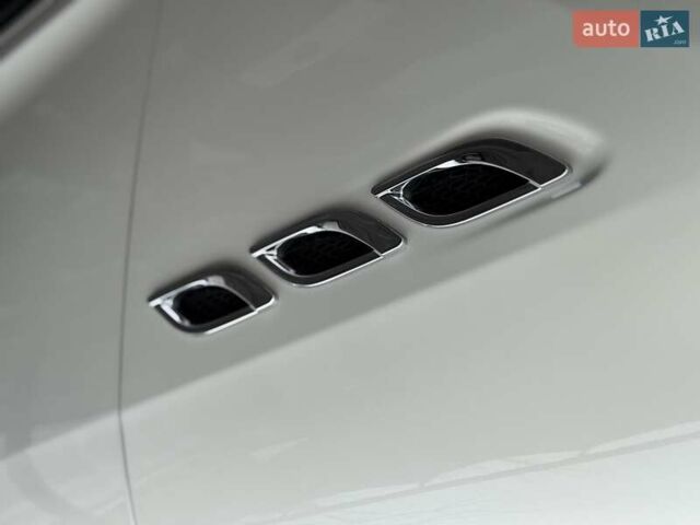 Белый Мазерати Кватропорте, объемом двигателя 2.98 л и пробегом 62 тыс. км за 29990 $, фото 3 на Automoto.ua