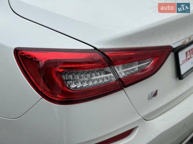 Белый Мазерати Кватропорте, объемом двигателя 2.98 л и пробегом 62 тыс. км за 29990 $, фото 9 на Automoto.ua