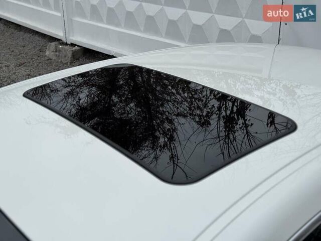 Белый Мазерати Кватропорте, объемом двигателя 2.98 л и пробегом 62 тыс. км за 29990 $, фото 4 на Automoto.ua