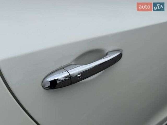 Белый Мазерати Кватропорте, объемом двигателя 2.98 л и пробегом 62 тыс. км за 29990 $, фото 19 на Automoto.ua